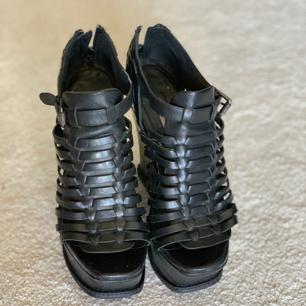 Vera Wang wedges